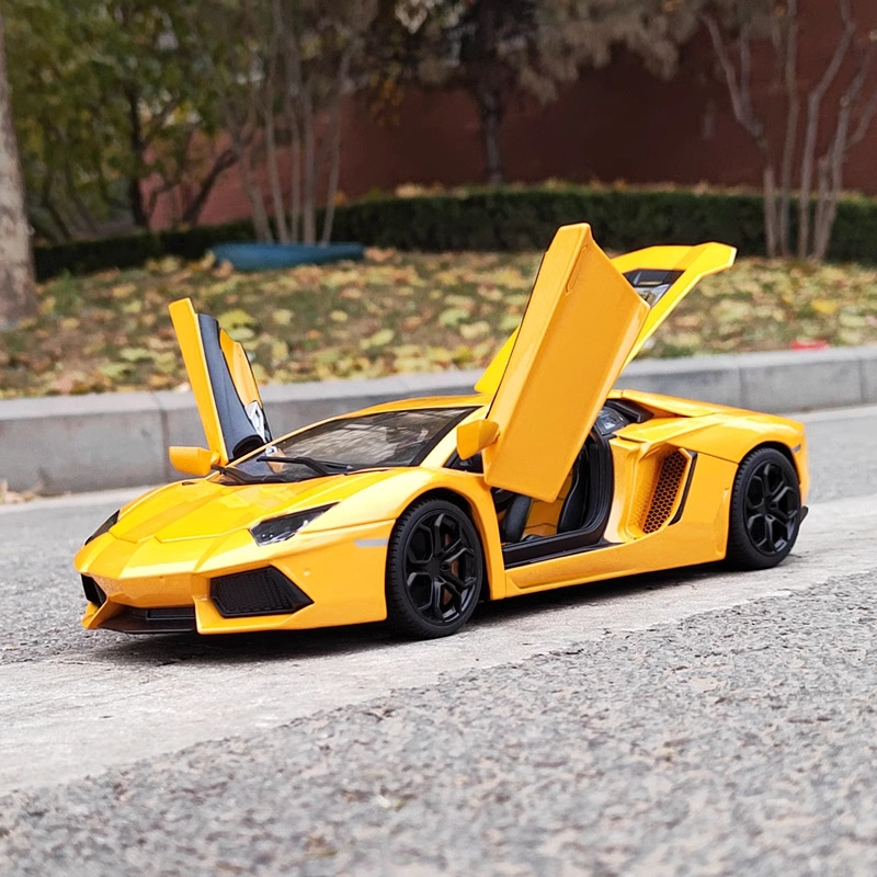 1:18埃文塔多大牛合金汽车模型摆件收藏金属玩具车