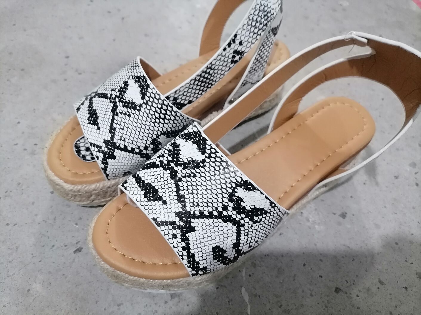 Damen-Lady-Lederschuhe, Laufschuhe, Sportschuhe, Sneakers, Stoff, gepolstertes Schuhwerk_voghion.com