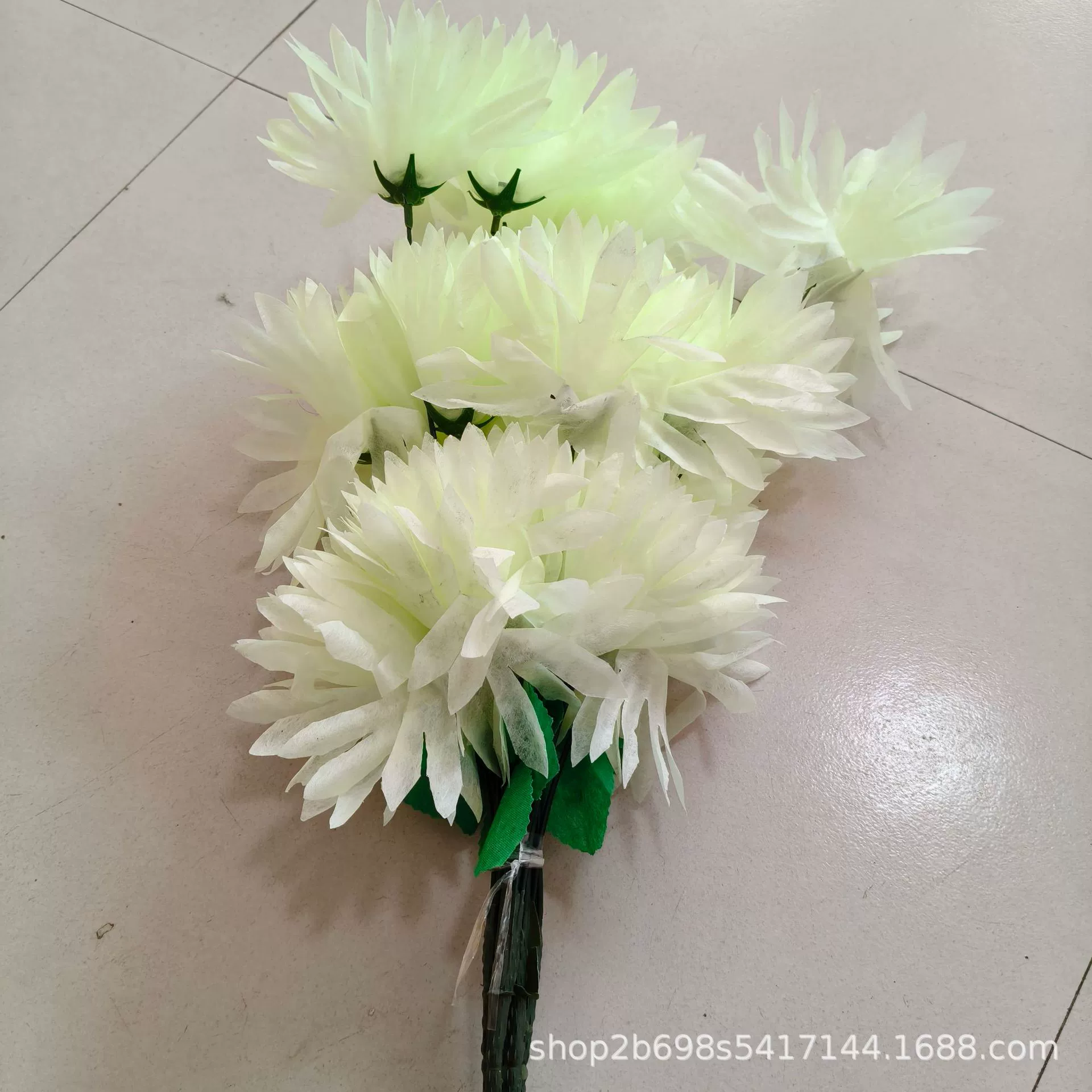 Qingming Festival sacrifice supplies flower Qingming flowers simulated flowers chrysanthemum wholesale five-head flower seven-head flower wholesale