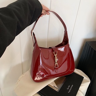 �羳Ҹ���R����Ůʿ�������С���߼���Ů��bags�ٴ���μ����