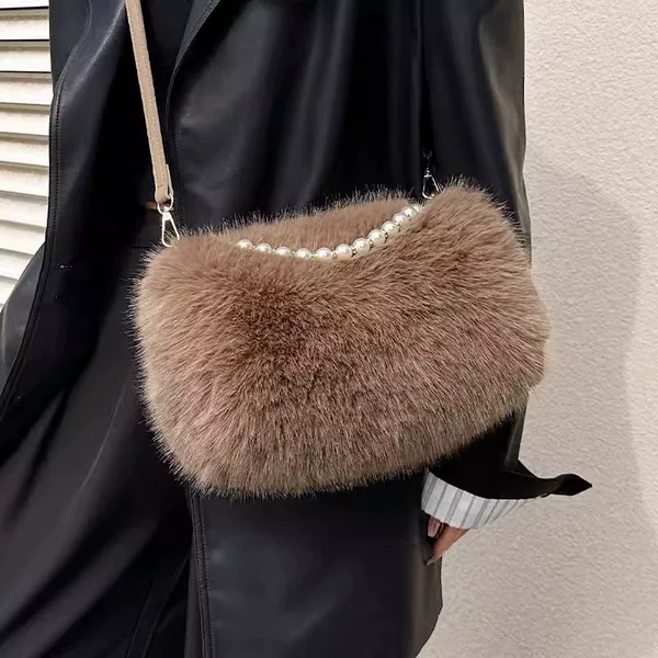 Western and Versatile Furry Bag for Women 2024 New Autumn and Winter Fashion Plush Bag Niche High-end Casual Shoulder Bag
