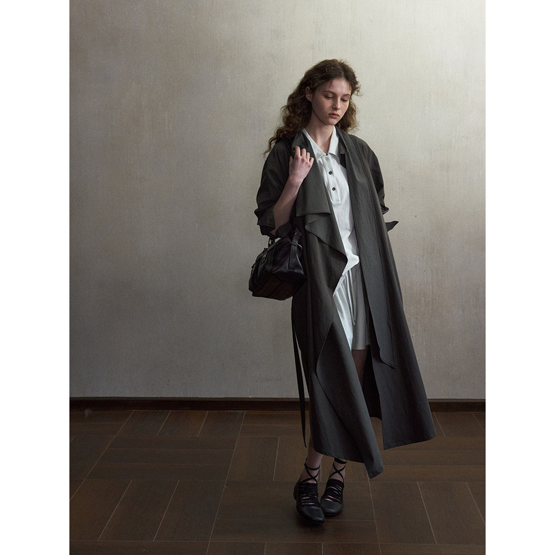 【识几】2026 Autumn New Style Elegant Commuter Lapel Belted Loose Long Trench Coat for Women M9221