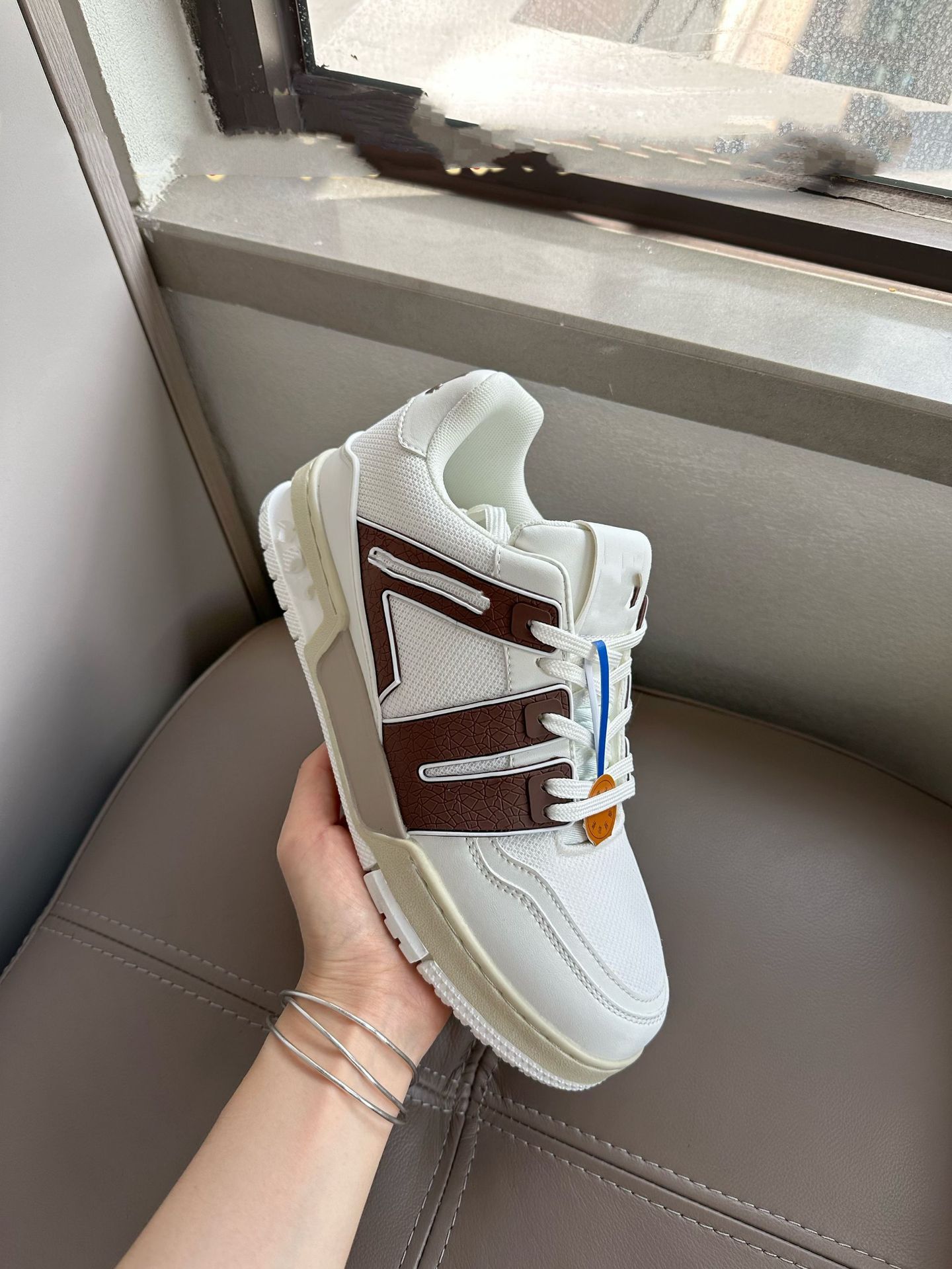 v 우븐 화이트 39-45