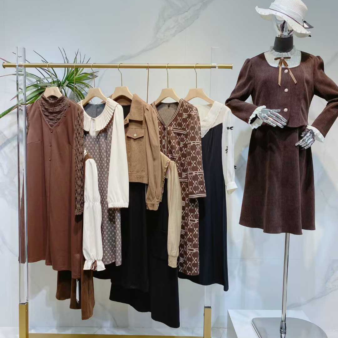 卡唯戈25秋精品连衣裙套装高贵端庄优雅气质女装一手货源折扣批发