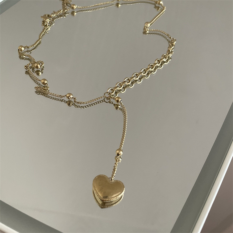 Titane Acier Plaqué 18k Or Haute Rétention De La Couleur Européen Et Américain Ins Français Rétro Trois-dimensions Amour Pendentif Anglais Lettre Clavicule Collier display picture 7