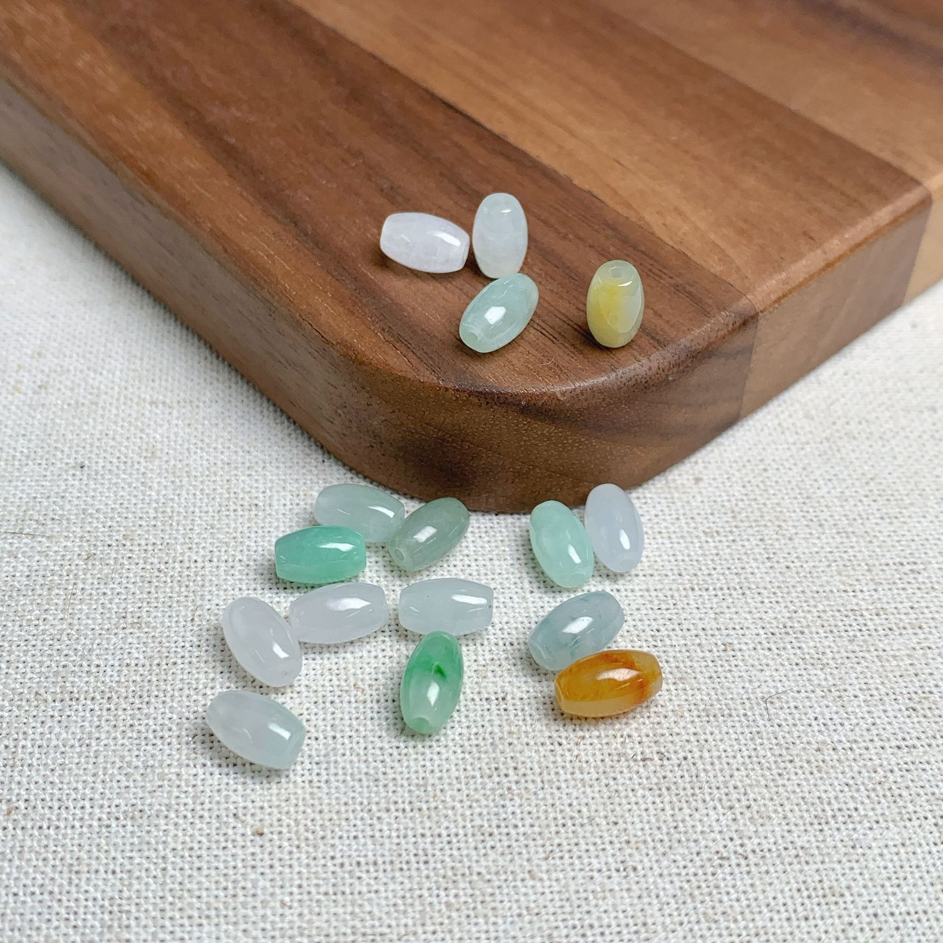 Sancai Waxy Ice Water Small Rice Beads Myanmar Jade Jade Craft Jewelry Sihui City Jade A Material Scattered Beads