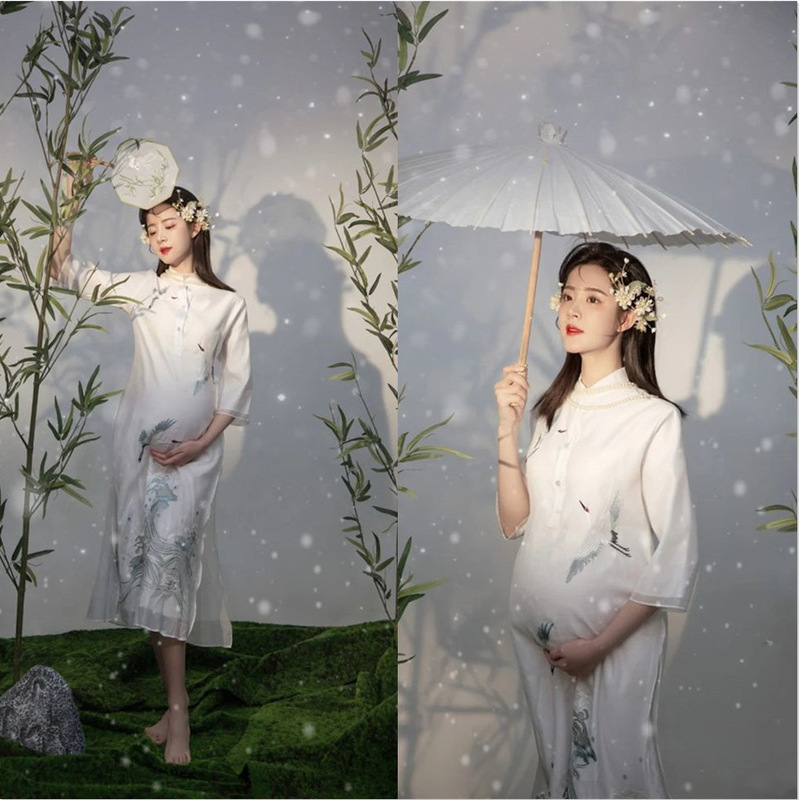 Vintage Embroidered cheongsam studio maternity photo shooting clothing Photo theme big belly mummy photo photography photography clothing