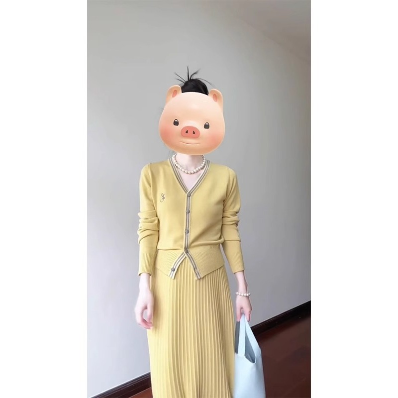 实价现货开春穿搭一整套超火春季千金感针织上衣搭配半身裙两件套|undefined