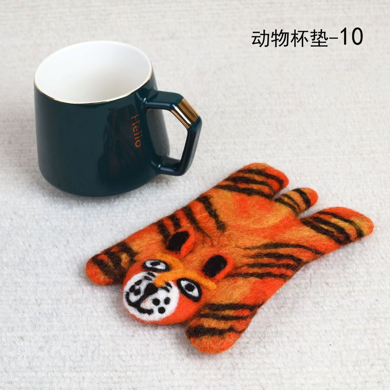 手作りの羊のフェルト動物のコースター|undefined