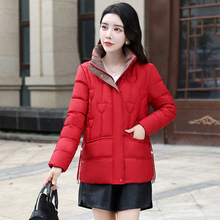 中年妈妈冬装棉衣短款外套2023新款棉袄中老年女秋冬轻薄羽绒棉服