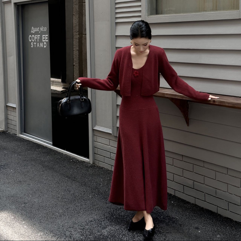 2025韩版气质开衫短外套女设计感灰色吊带连衣裙修身长裙两件套女|undefined