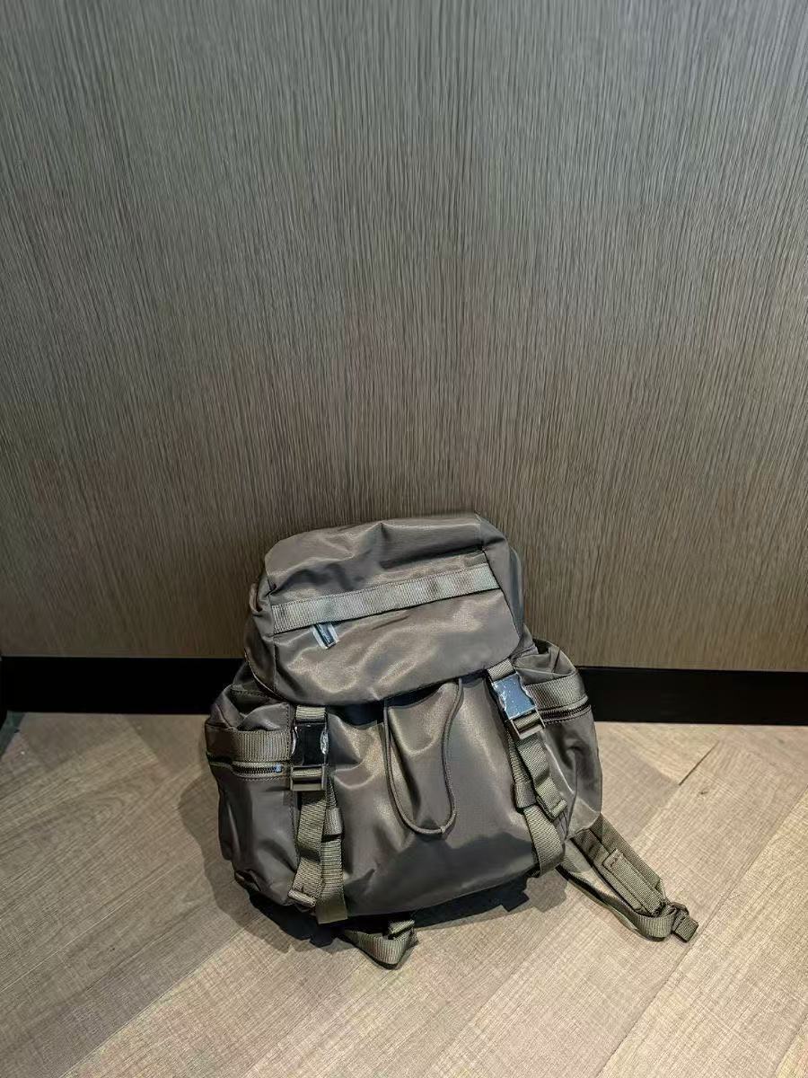 クロスボーダー Lulu ルル 14L ビジネスコンピュータバックパックショルダー防水レジャー旅行スクールバッグパックルルバッグ