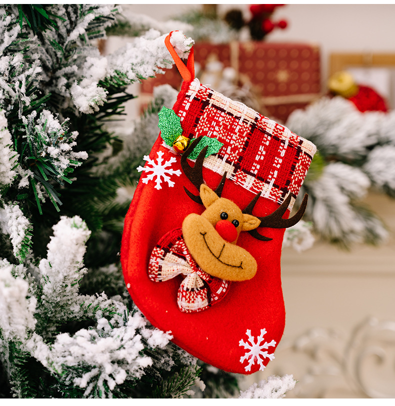 Natal Novas decorações de Natal Floco de neve com sinos Meias de desenho animado Velho boneco de neve Alce Meia de Natal Sacola de presente_voghion.com