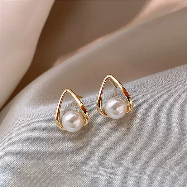 Korean Minimalist Pearl Earrings Versatile High-End Niche Design Light Luxury Temperament Ear Studs Earrings Cross-Border