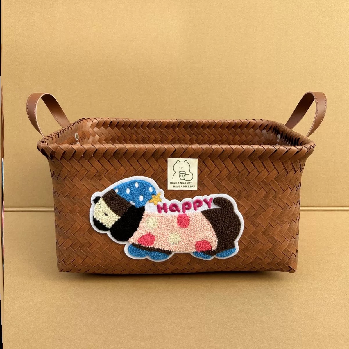 アメリカの汚いかごの洗濯桶の間食のおもちゃの雑物の赤い本の同項の取っ手は藤編みの服をまねてバスケットを収納します。