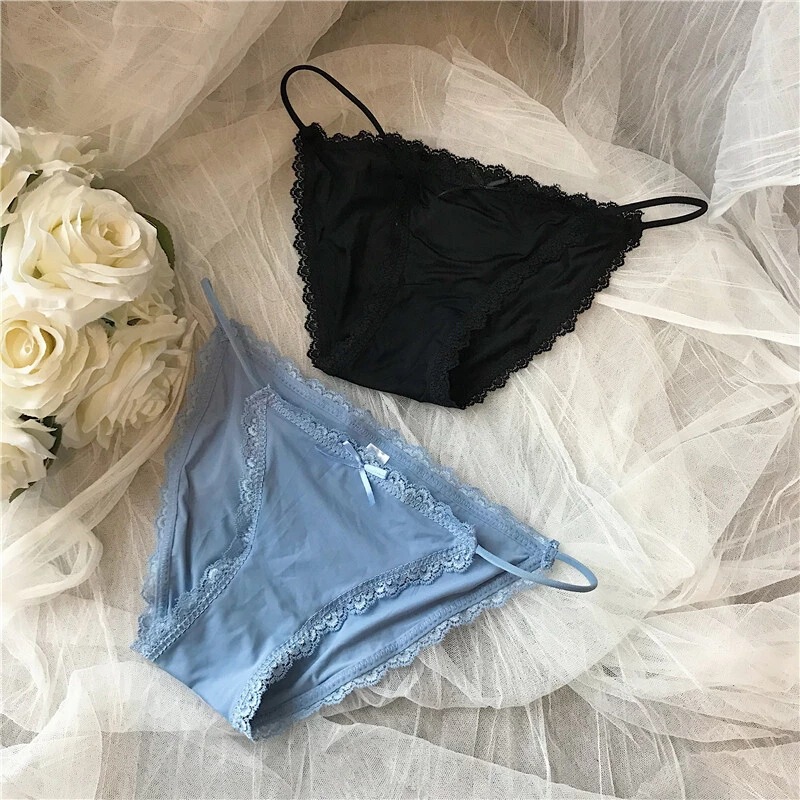 European and American sexy seamless ice silk underwear women's cotton crotch lace edge hot low waist lace-up triangle thong cross-border