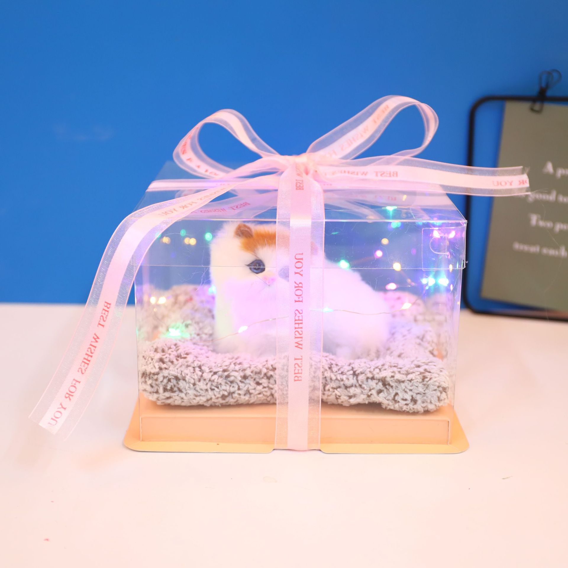 Bamboo charcoal mat squatting cat (yellow ears)