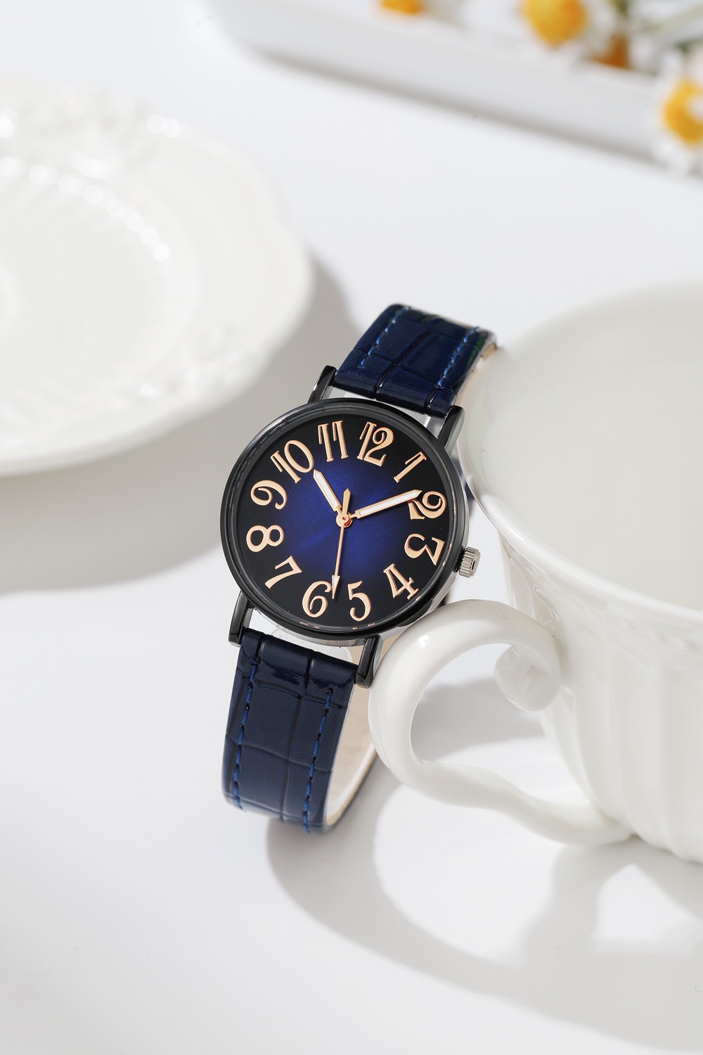 fashion big digital eye-popping crocodile pattern belt student female watch dressing all-match quartz female watch_voghion.com