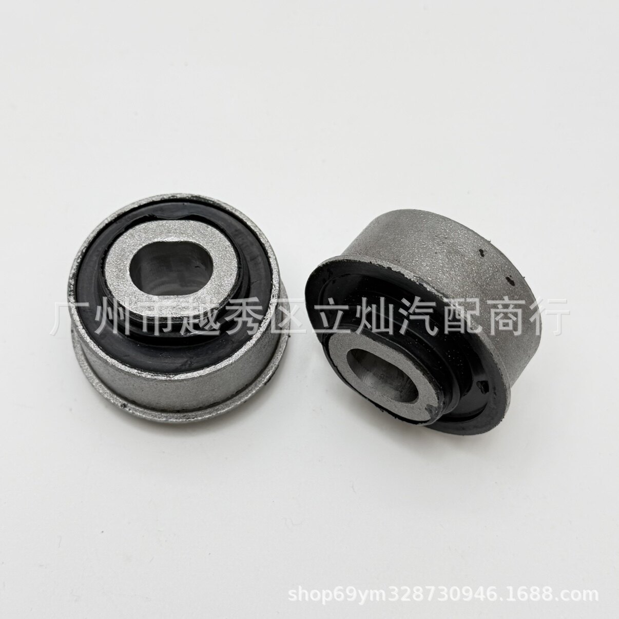 Suitable for Hummer H2 Torque Rubber Rod Cover 20829013