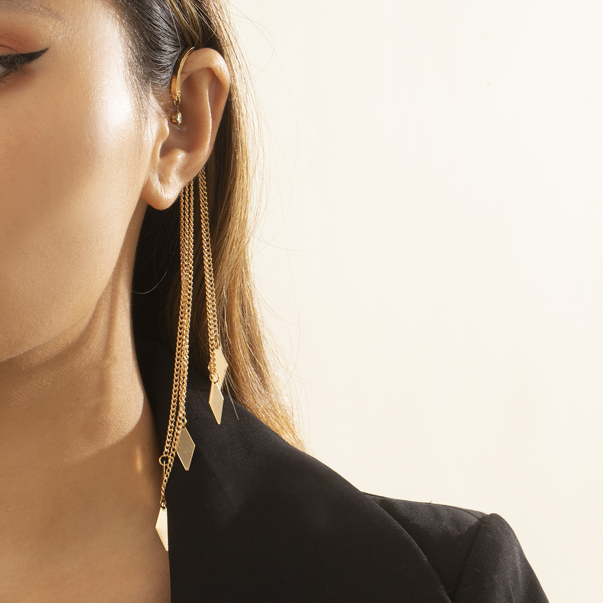 Personality Fashion Diamond Tassel Chain Earring Sequin Ear Bone Clip display picture 3