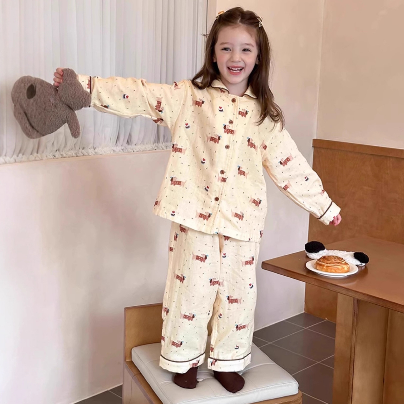 Spring and Autum Girls' Medium and Large Kidsren's Clothing Cartoon Cute and Comfortable Long-Sleeved Pants Pajamas Can Be Worn Outside Home Clothes Set