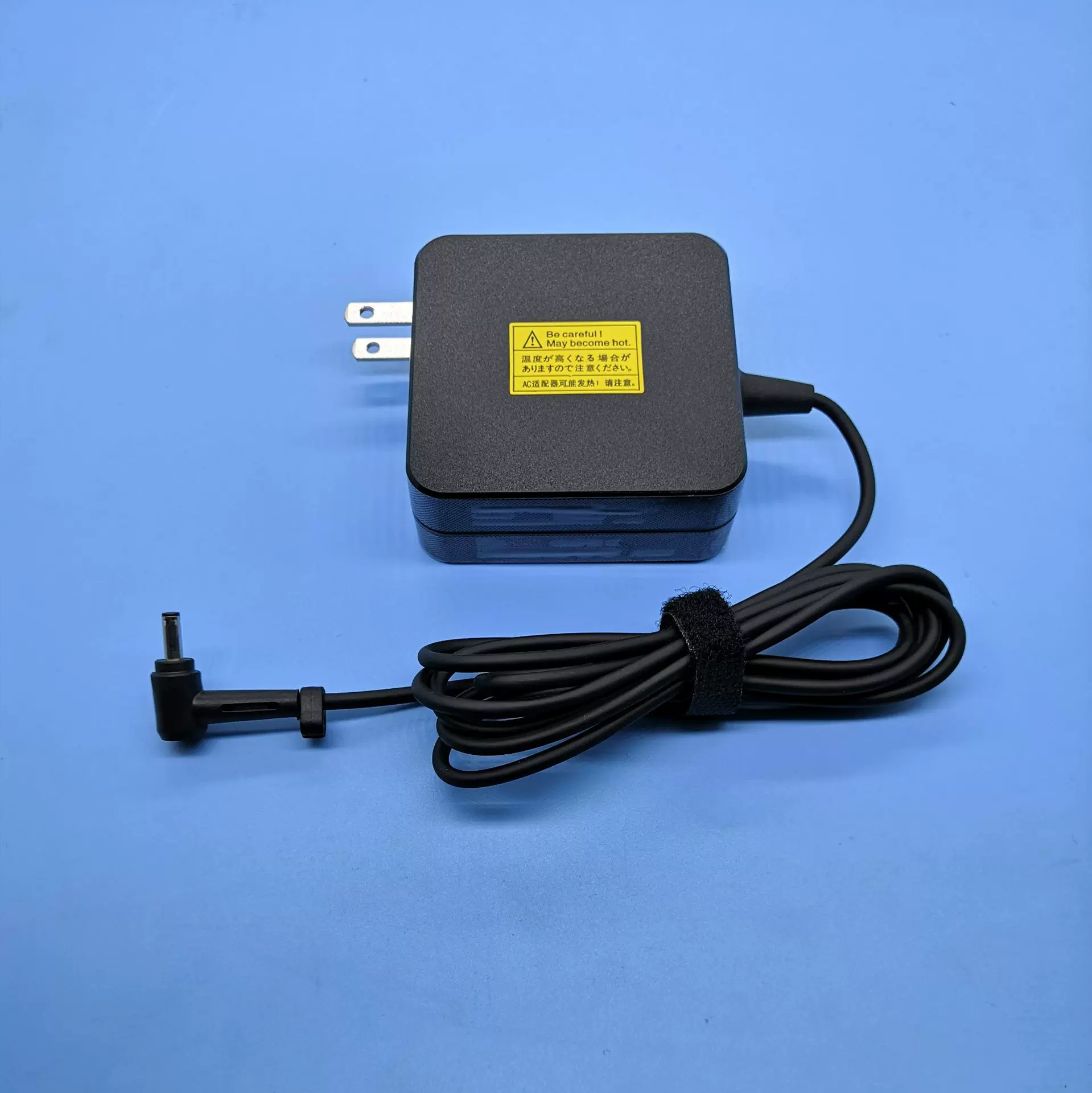 适用方形华硕65W 19V3.42A笔记本电源适配器充电器接口4.0*1.35mm