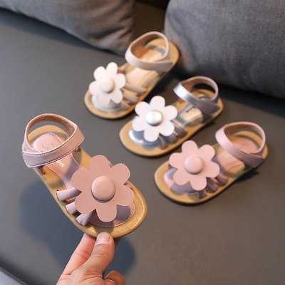 Girls summer sandals 2021 new pattern Korean Edition girl soft sole Flower Princess shoes Children baby non-slip Beach shoes