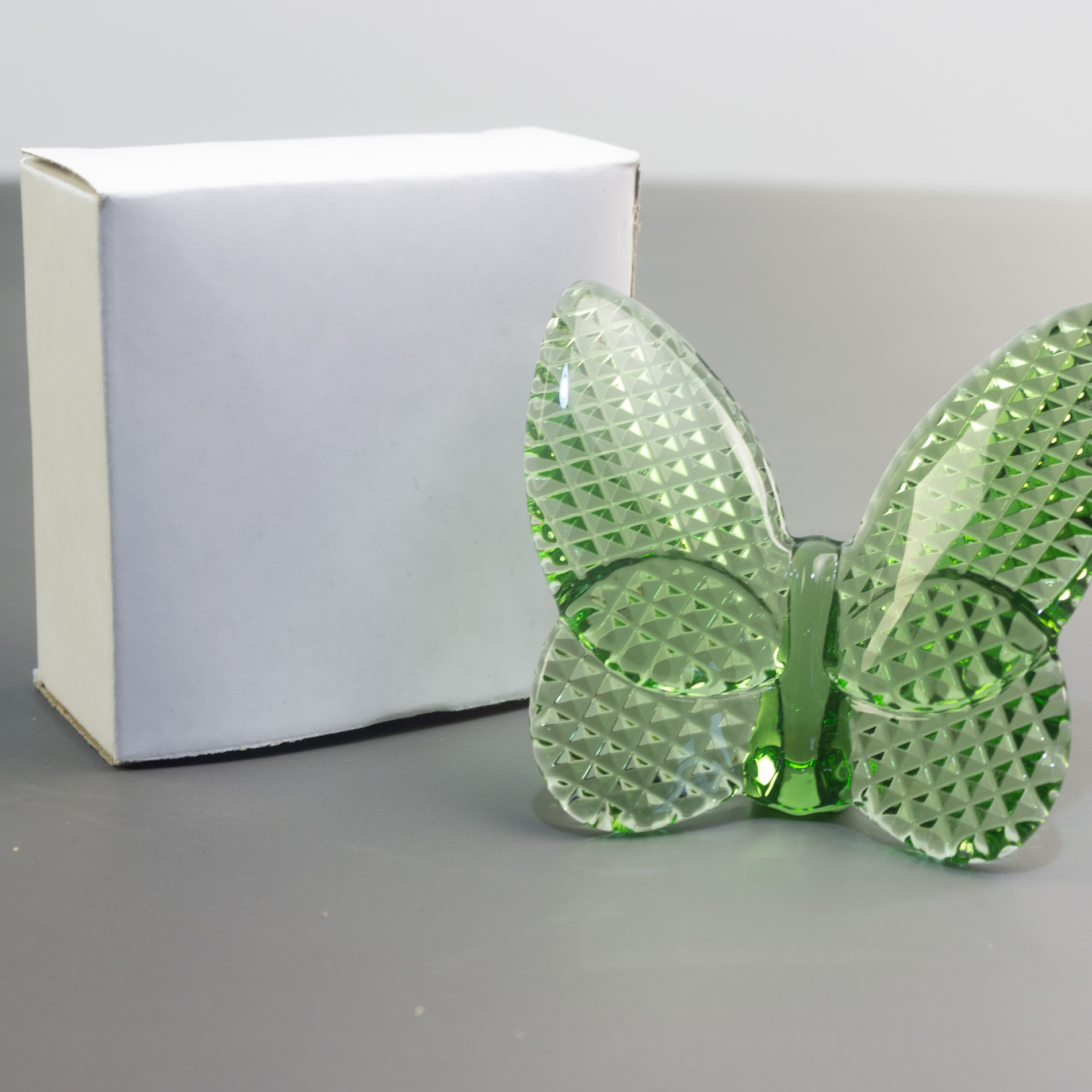 다이아몬드 얼굴 녹색 나비