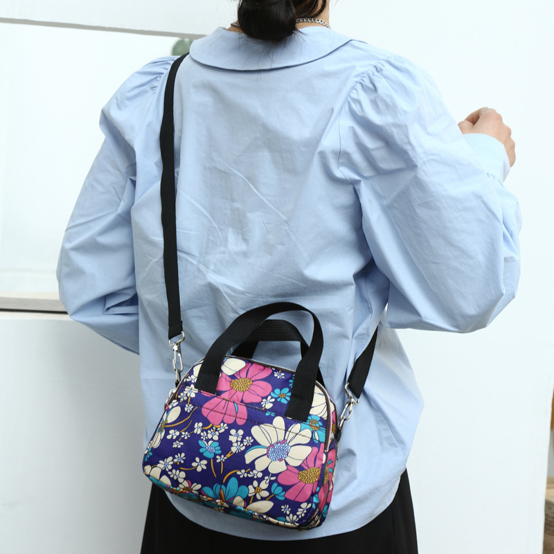 斜挎包女多层新款女士休闲韩版尼龙大容量单肩包中年妈妈包手提包