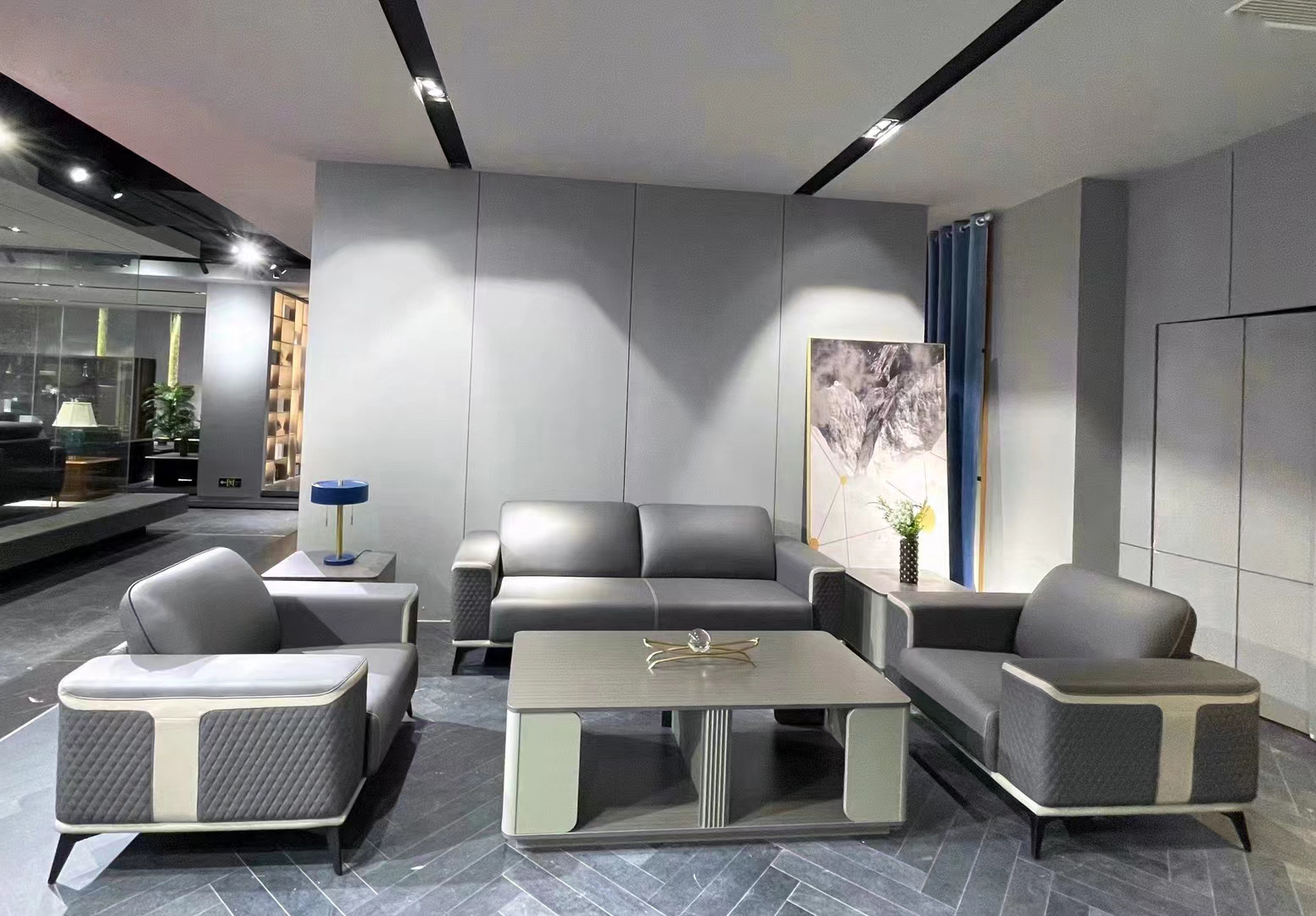 17289da3a8320dd1d4643f734a034a