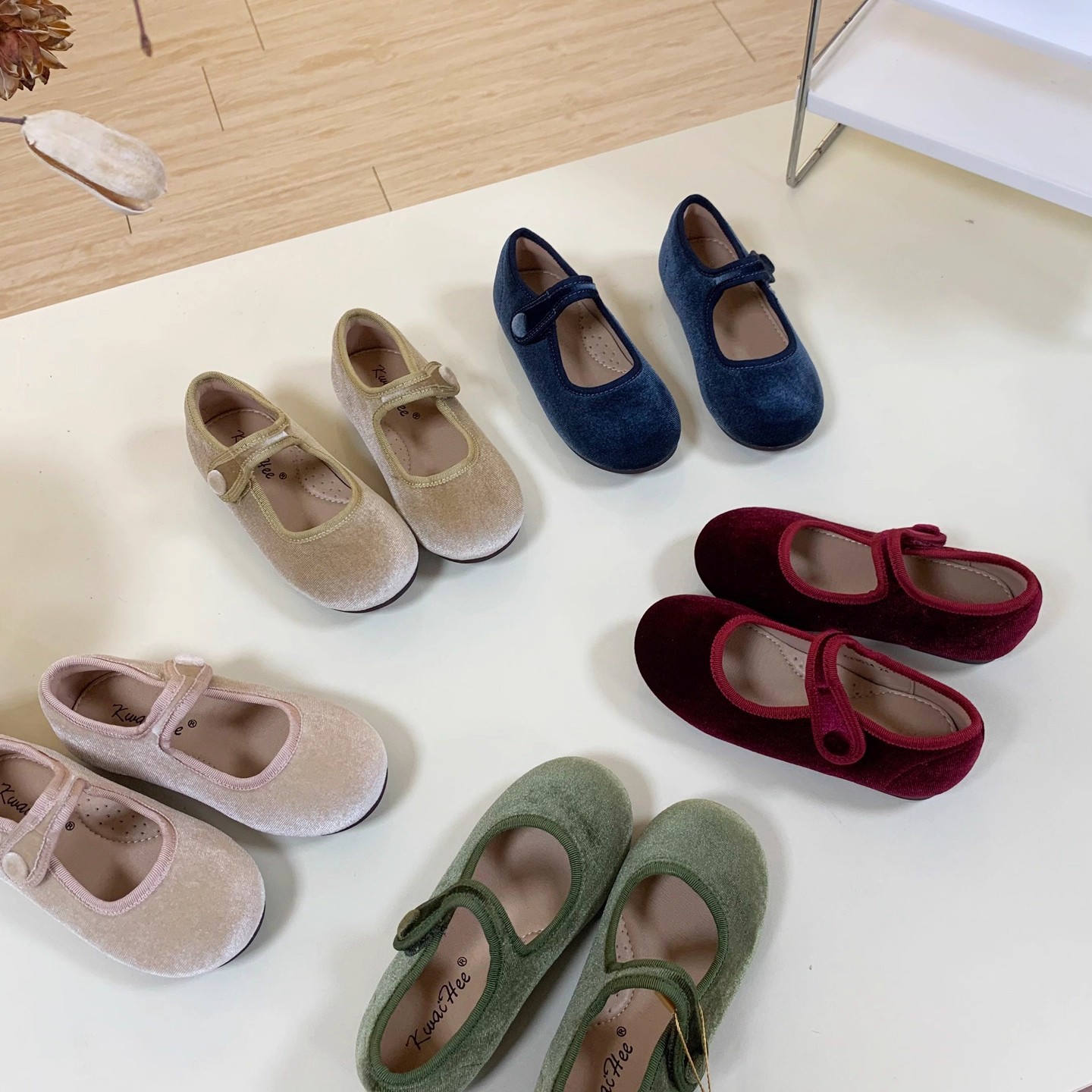 Girls Korean Fashion 2025 Spring and Autumn Gold Velvet Red New Year Baby Princess Shoes Niche Easiest for Match Mary Jane