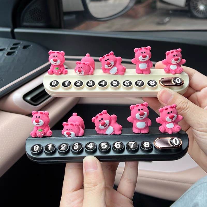 Strawberry Bear Auto Número de estacionamiento temporal Modelo femenino lindo Coche móvil Tarjeta de teléfono Decoración del coche Decoración del coche