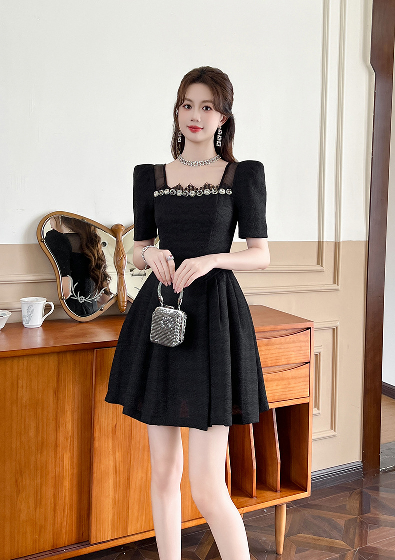 Váy đen bồng xòe cổ vuông thắt eo kiểu công chúa — Màu đen chi tiết 5