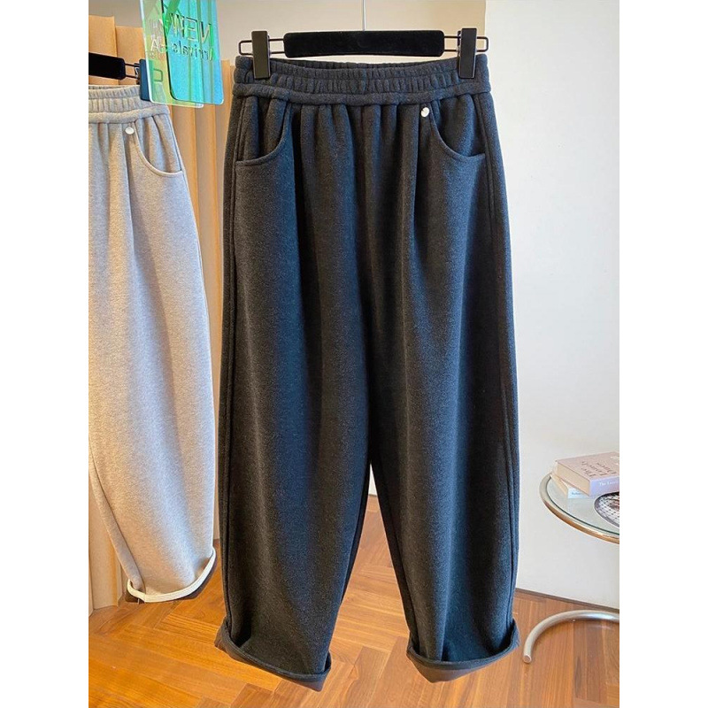 2025 new Korean style versatile casual thickened woolen pants for women in autumn and winter harem pants grandma pants eight-point pants
