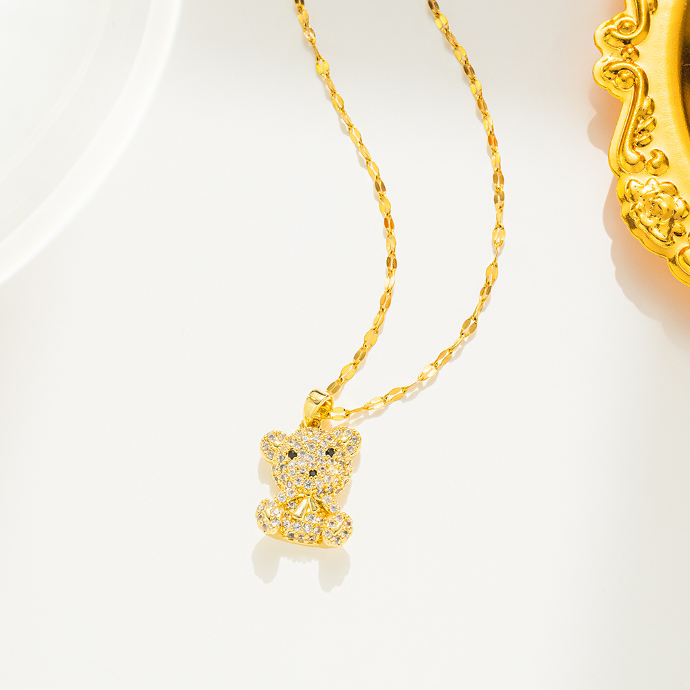 Cute Simple Style Bear Titanium Steel Inlay Zircon Pendant Necklace display picture 2