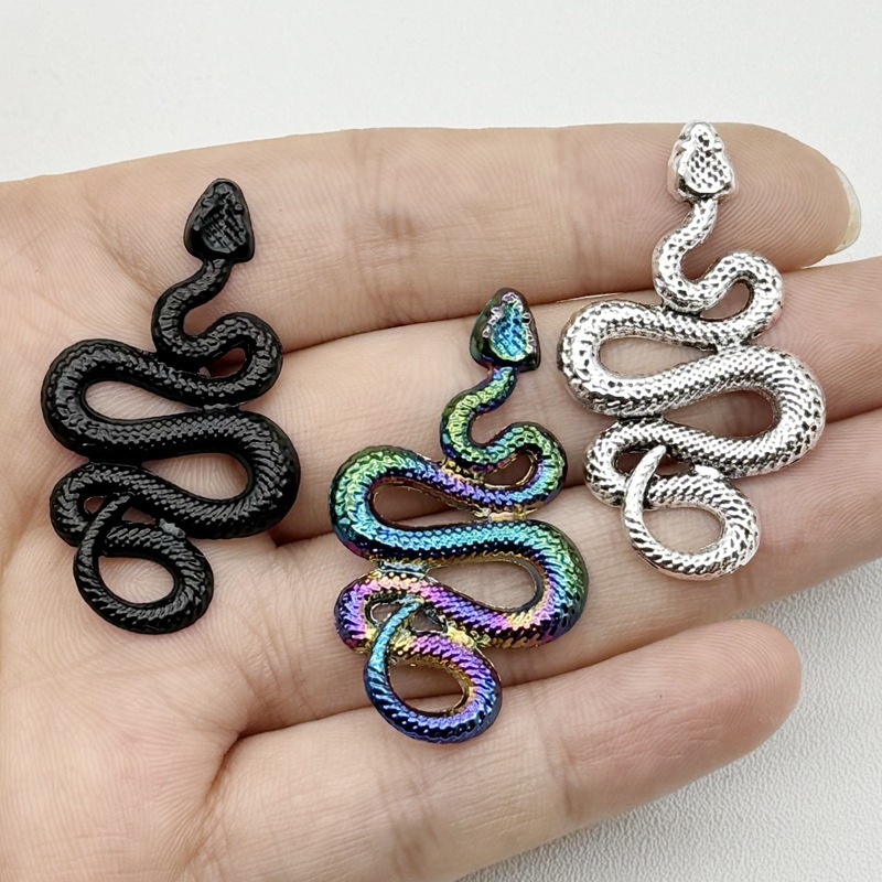 ヨーロッパとアメリカの新しい合金カラフルなビッグパイソン古代シルバーペンダントジュエリーアクセサリー DIY ハロウィンペンダントジュエリー|undefined