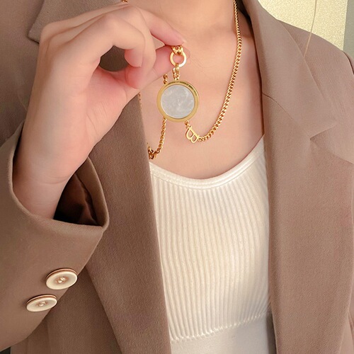 Retro B letter high-end sweater chain  new trendy long round card pendant autumn and winter hip-hop accessories