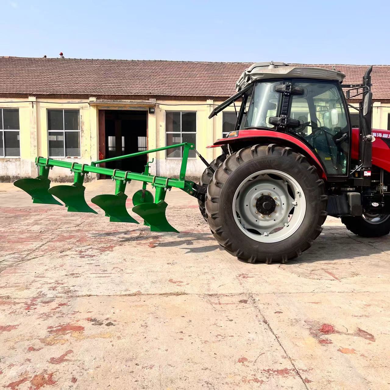 耕地用铧式犁 小型土地翻新耕地犁 农用四铧犁