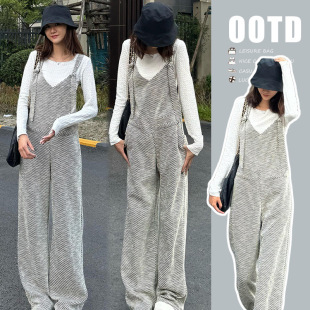 Tiktok Trending Autumn and Winter New Maternity Chic Age-Reducing Overalls + Pure Cotton Long-Sleeve Top Set