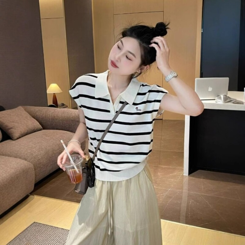 レッドポロカラースモールフライングスリーブニットアイスシルクショートトップ女性の夏美白ドーパミン右肩半袖Tシャツ|undefined