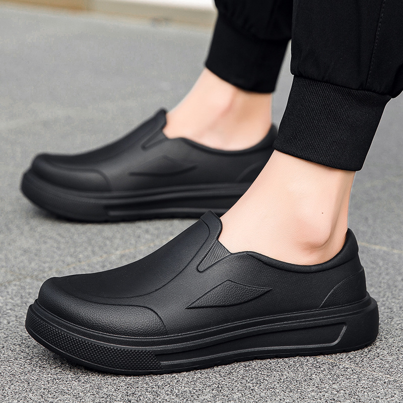 Cross-border plus size Hole Shoes Men's Outer Wear Non-slip Chef Hotel Work Shoes Slip-on Waterproof Lightweight Sandals