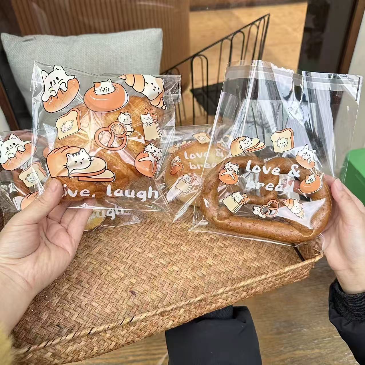 Bolsa de embalaje de pan autosellado, tostada de frango de grado alimenticio, paquete pequeño independiente, agua alcalina autoadhesiva, horneado transparente