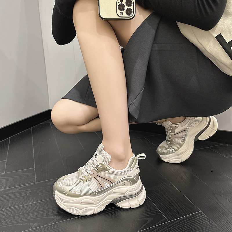 Aumento de la altura oculta zapatos de papá para las mujeres 2024 primavera París nueva plataforma zapatos para correr transpirable versátil casual zapatilla de deporte