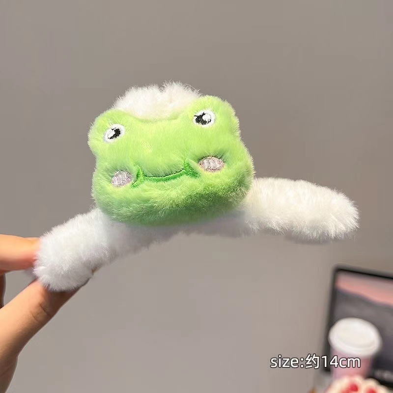 アニメのぬいぐるみのウサギのパンダの髪はクリップの後頭部をつかんで大きいサイズのサメのクリップの頭飾りの髪の量が多いです。|undefined