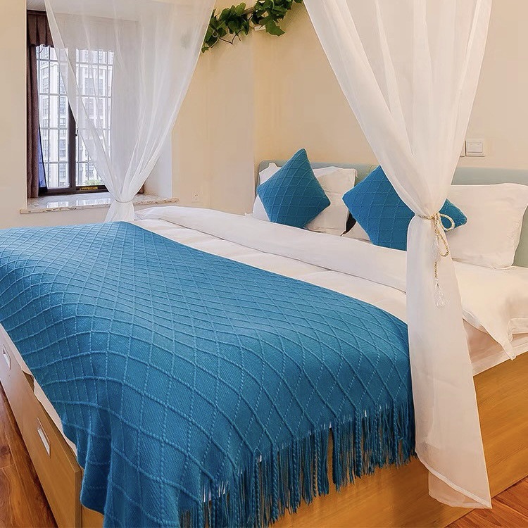 Retro minimalist bed runner, ins-style bed flag for homestays, high-end hotel bed decoration, trendy and luxurious with jacquard and tassels