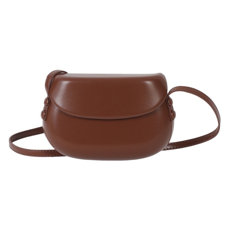 Nuevo bolso con forma de concha en colores dulces, bolso tipo saddle para mujer, bolso cuadrado pequeño moderno y versátil, bolso para teléfono de color sólido, bolso pequeño tipo bandolera de un solo hombro.