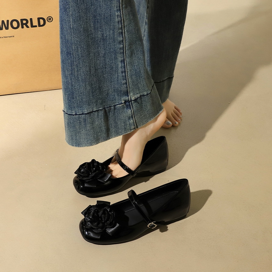 839-H121 Mary Jane women's shoes with flower shaped round toe, commuting style, height increasing ballet, patent leather single shoes