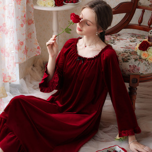 New Long-Sleeved Red Velvet Nightgown for Girls Autumn and Winter Retro Fat Sister Thick Pajamas Princess Sweet Warm Home Clothes