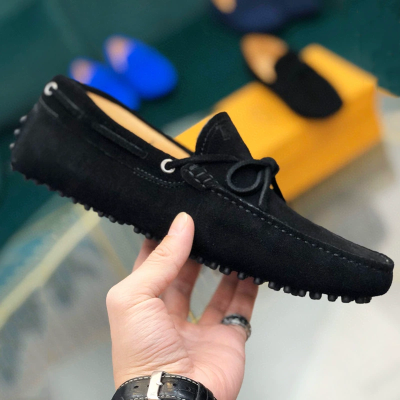 Мужские лоферы из натуральной замши европейского модного бренда, новые, из первосортной телячьей кожи.