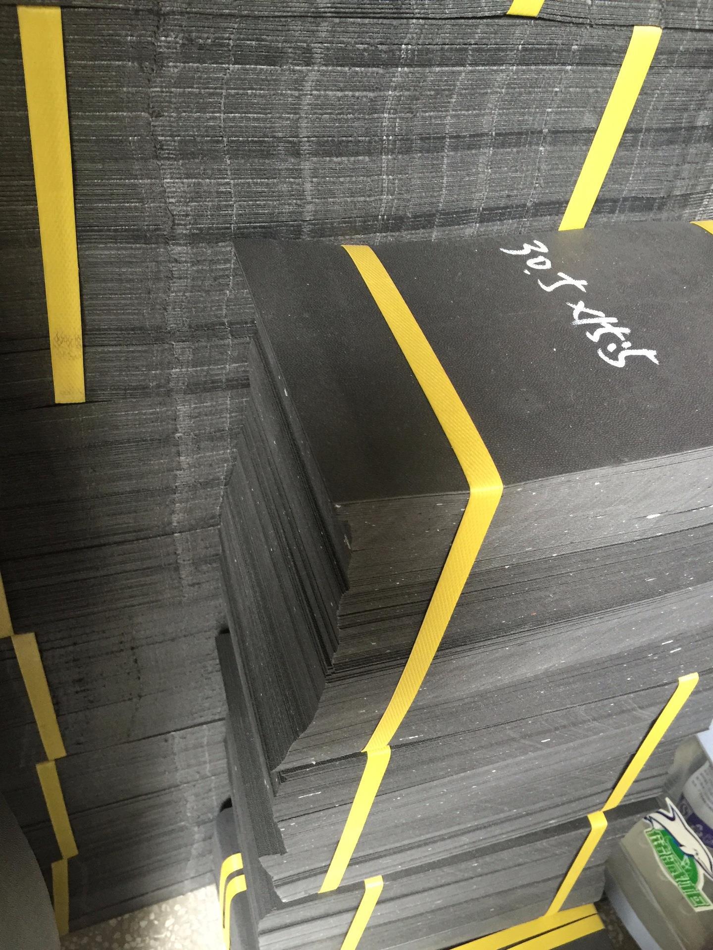 冲切发泡PE胶板0.6-3.0男包内衬板书包支撑板隔音塑料板轻胶板